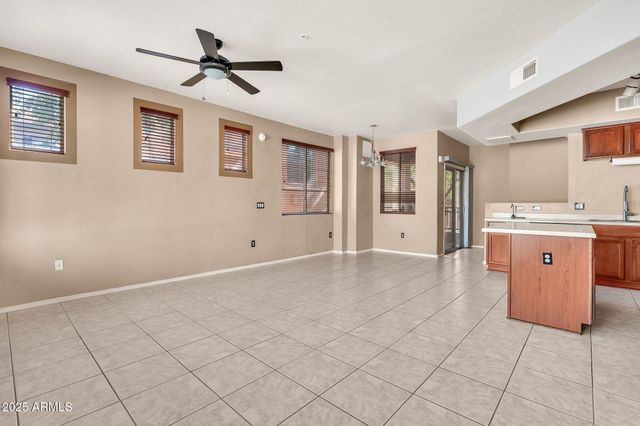 16825 N 14th Street 24, Phoenix, AZ 85022