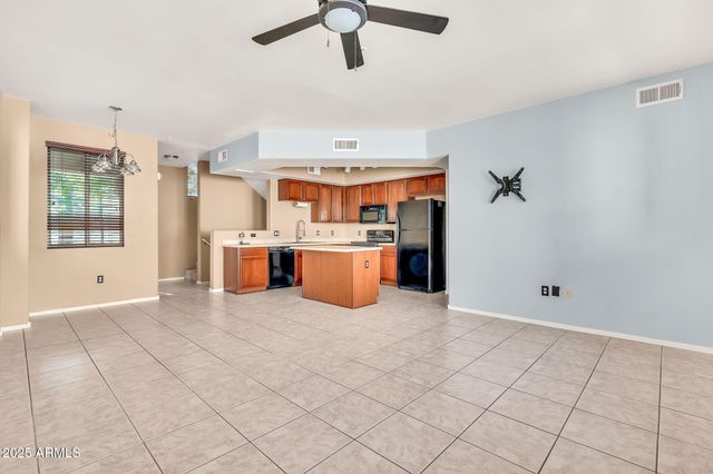 16825 N 14th Street 24, Phoenix, AZ 85022