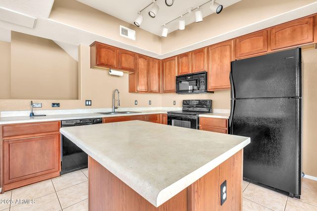 16825 N 14th Street 24, Phoenix, AZ 85022