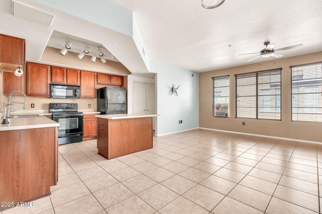 16825 N 14th Street 24, Phoenix, AZ 85022