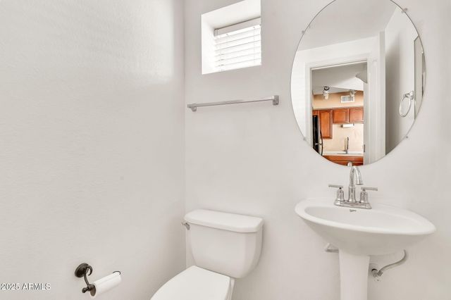 16825 N 14th Street 24, Phoenix, AZ 85022