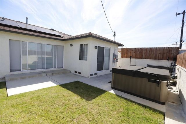 11925 Daleside Avenue, Hawthorne, CA 90250