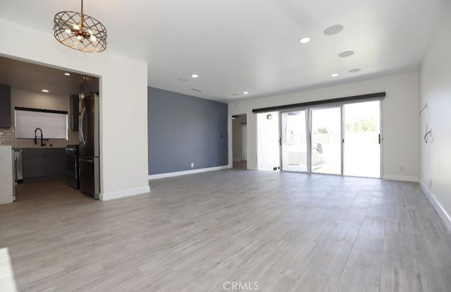 11925 Daleside Avenue, Hawthorne, CA 90250
