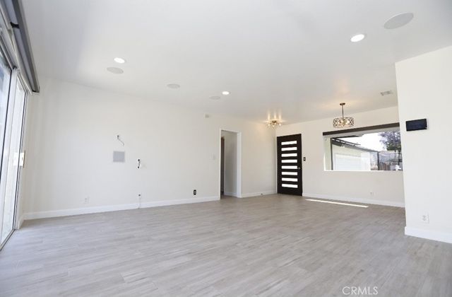 11925 Daleside Avenue, Hawthorne, CA 90250