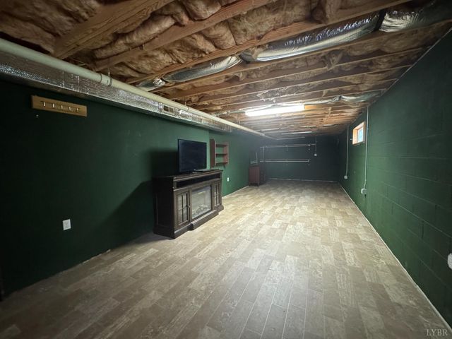 166 Dutch Lane, Appomattox, VA 24522