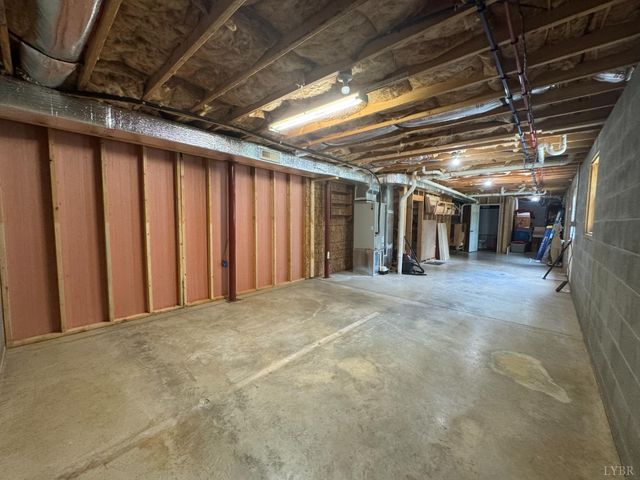 166 Dutch Lane, Appomattox, VA 24522