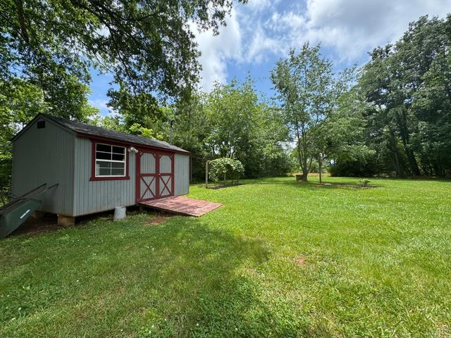 166 Dutch Lane, Appomattox, VA 24522