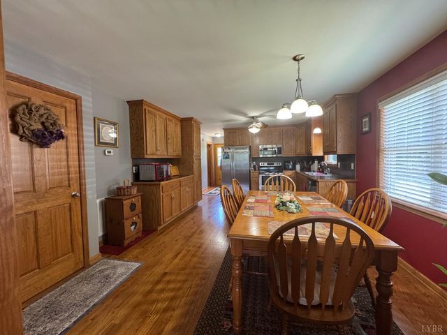 166 Dutch Lane, Appomattox, VA 24522