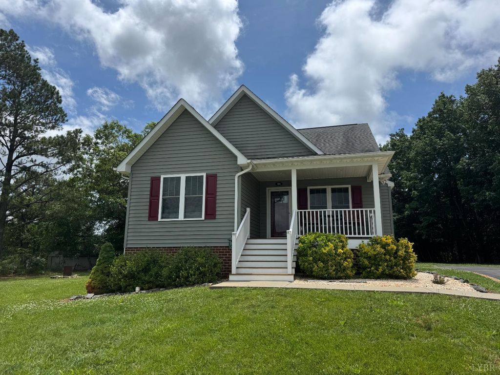 166 Dutch Lane, Appomattox, VA 24522
