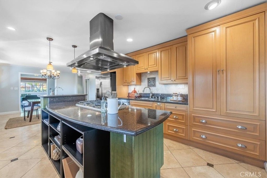 Image 10 of property listing at 9451 Fuerte Drive, La Mesa, CA 91941