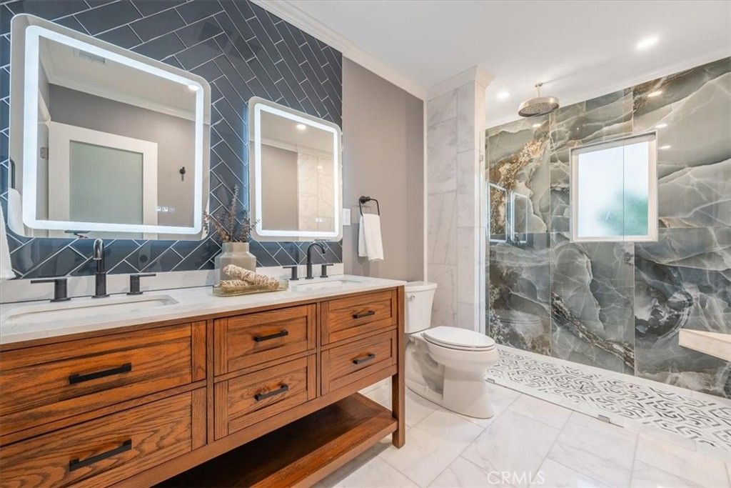Image 15 of property listing at 9451 Fuerte Drive, La Mesa, CA 91941