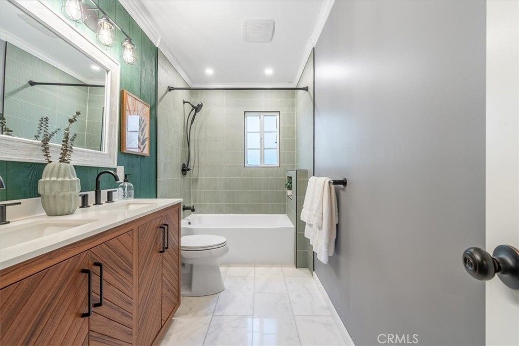 Image 19 of property listing at 9451 Fuerte Drive, La Mesa, CA 91941