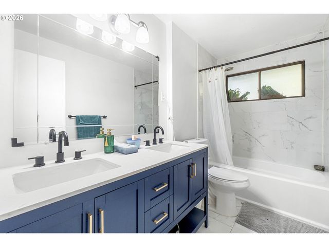3034 Se 170TH Ave, Portland, OR 97236