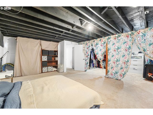 3034 Se 170TH Ave, Portland, OR 97236