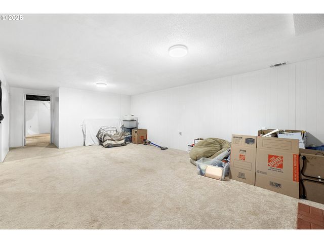 3034 Se 170TH Ave, Portland, OR 97236