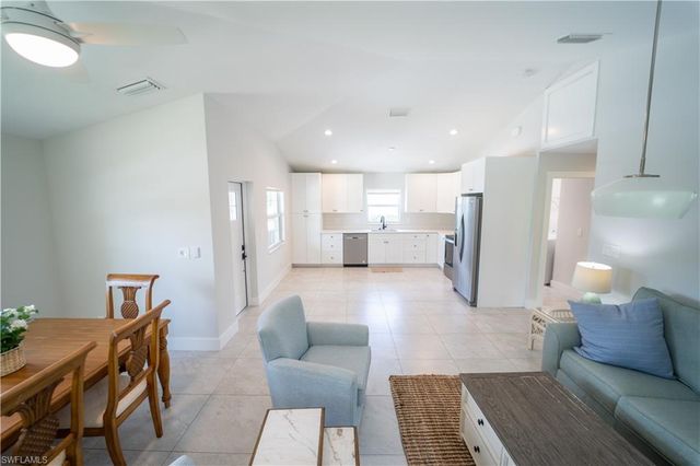 27302 Dortch AVE 304, Bonita Springs, FL 34135