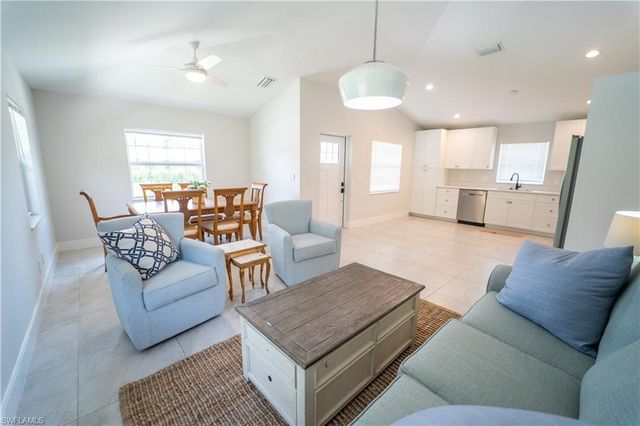 27302 Dortch AVE 304, Bonita Springs, FL 34135