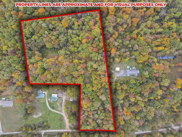 9600 Larimer Road, Logan, OH 43138