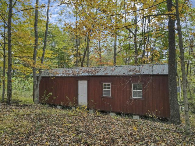 9600 Larimer Road, Logan, OH 43138