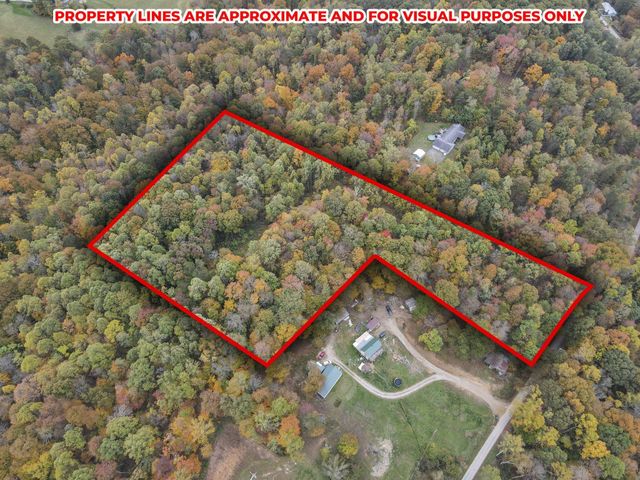 9600 Larimer Road, Logan, OH 43138