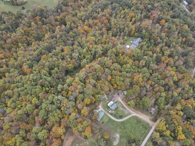 9600 Larimer Road, Logan, OH 43138