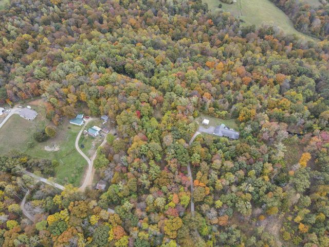 9600 Larimer Road, Logan, OH 43138