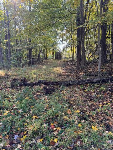 9600 Larimer Road, Logan, OH 43138