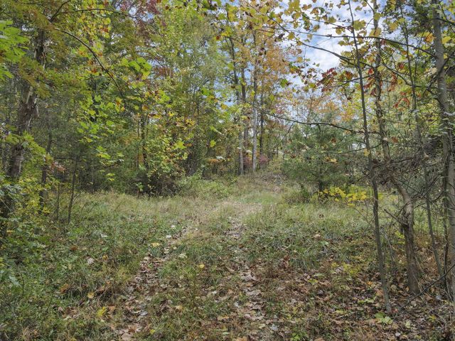 9600 Larimer Road, Logan, OH 43138