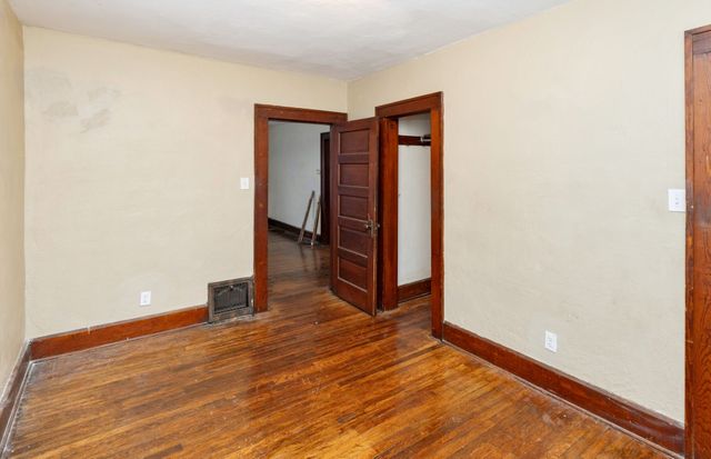 503 E Tiffin Avenue, Des Moines, IA 50313