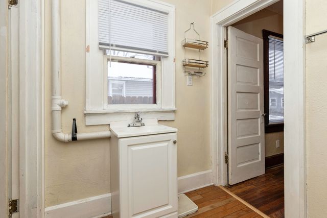 503 E Tiffin Avenue, Des Moines, IA 50313