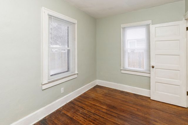 503 E Tiffin Avenue, Des Moines, IA 50313