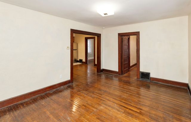 503 E Tiffin Avenue, Des Moines, IA 50313