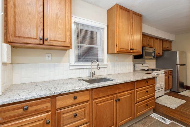 503 E Tiffin Avenue, Des Moines, IA 50313