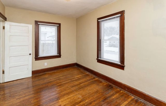 503 E Tiffin Avenue, Des Moines, IA 50313