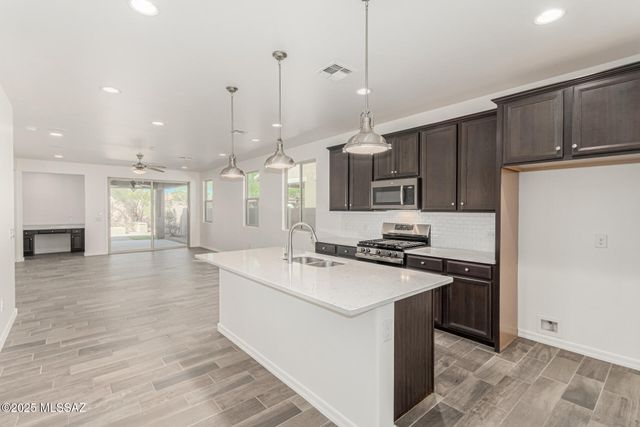 6485 E Via Jardin Verde, Tucson, AZ 85756