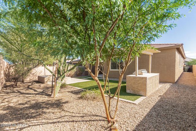 6485 E Via Jardin Verde, Tucson, AZ 85756