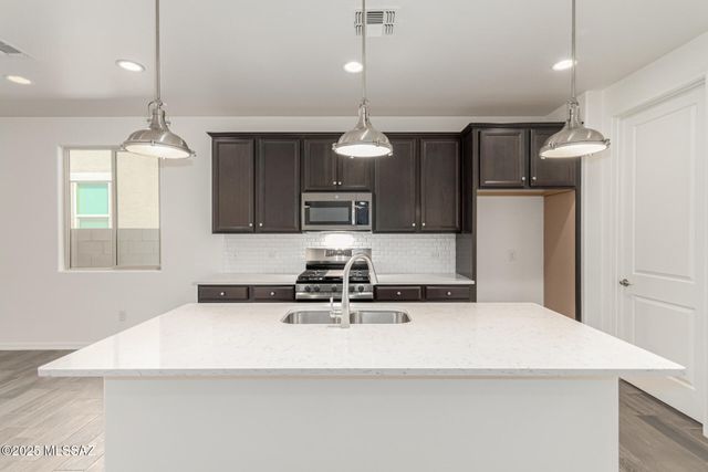 6485 E Via Jardin Verde, Tucson, AZ 85756