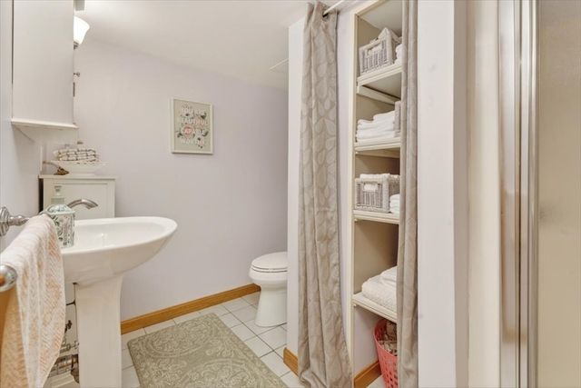 111 Barstow Dr, Braintree, MA 02184