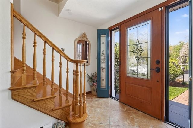 111 Barstow Dr, Braintree, MA 02184