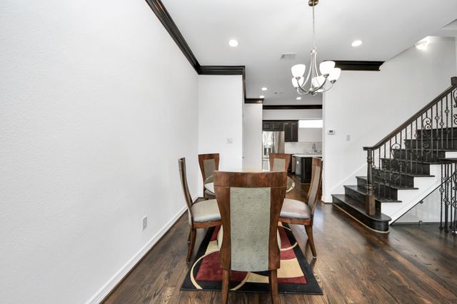 146 Carson Court, Houston, TX 77004