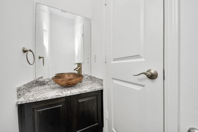 146 Carson Court, Houston, TX 77004