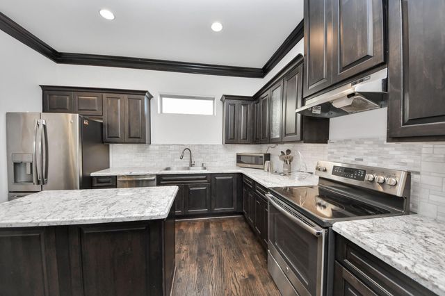 146 Carson Court, Houston, TX 77004