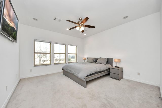 146 Carson Court, Houston, TX 77004