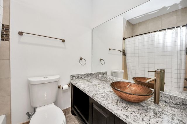 146 Carson Court, Houston, TX 77004