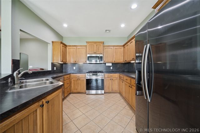 19854 E 470 Road, Claremore, OK 74019