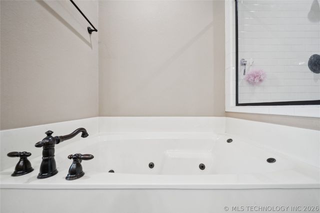 19854 E 470 Road, Claremore, OK 74019