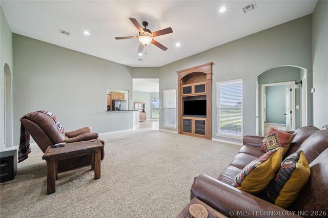 19854 E 470 Road, Claremore, OK 74019