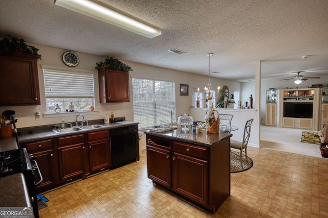 605 Oak Terrace Drive, Covington, GA 30016