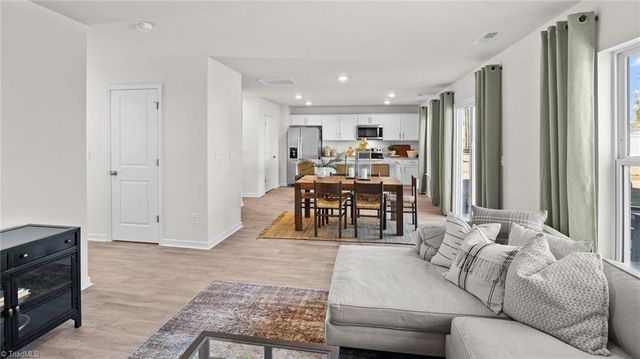 609 Jack Pine Street, Thomasville, NC 27360