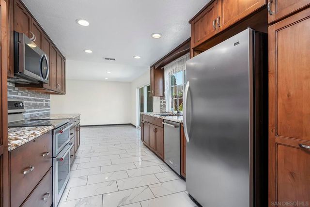 10772 AVENIDA ROBERTA, Spring Valley, CA 91978
